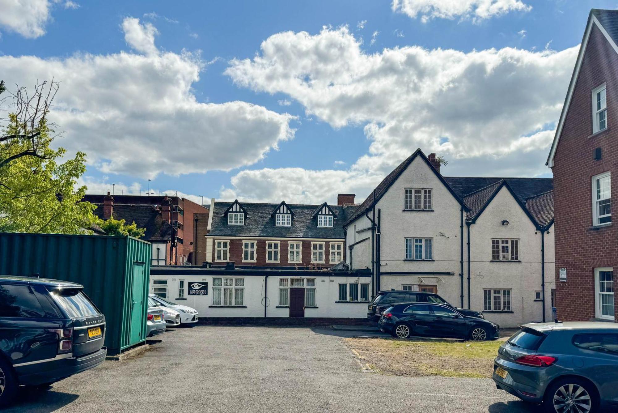 Stylish Modern 1-Bed Apartment In Prime Solihull Town Centre Exterior photo